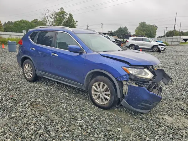 KNMAT2MV0HP505438 — 2017 Nissan Rogue, фото 4 с аукциона Copart, Передняя часть
