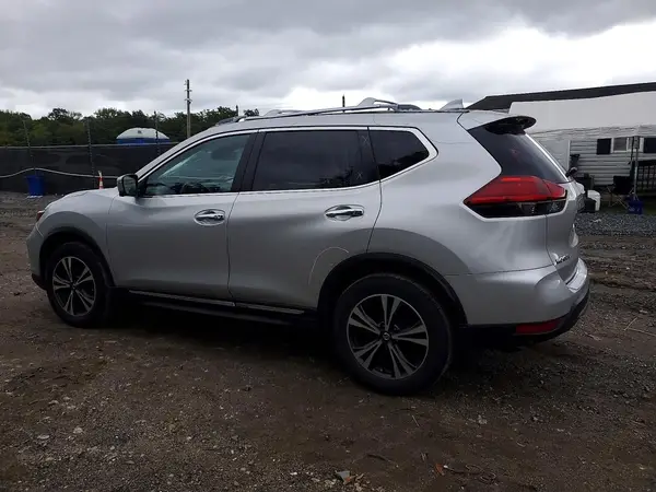 JN8AT2MV8HW020135 — 2017 Nissan Rogue, фото 2 с аукциона Copart 06.10.2026, Подтопление