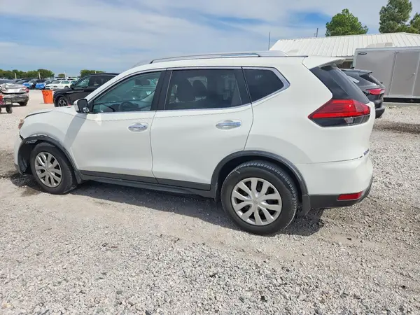 KNMAT2MT3HP580438 — 2017 Nissan Rogue, фото 2 с аукциона Copart, Задняя часть