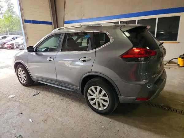 KNMAT2MTXHP571560 — 2017 Nissan Rogue, фото 2 с аукциона Copart, Задняя часть