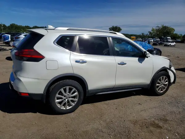 KNMAT2MV8HP561806 — 2017 Nissan Rogue, фото 3 с аукциона Copart, Передняя часть