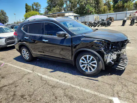 JN8AT2MT1JW458581 — 2018 Nissan Rogue, фото 4 с аукциона Copart 29.09.2026, Передняя часть