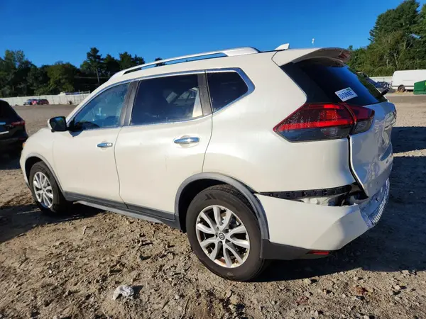 JN8AT2MV7JW303485 — 2018 Nissan Rogue, фото 2 с аукциона Copart, Задняя часть