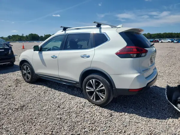 JN8AT2MVXJW314447 — 2018 Nissan Rogue, фото 2 с аукциона Copart, Передняя часть