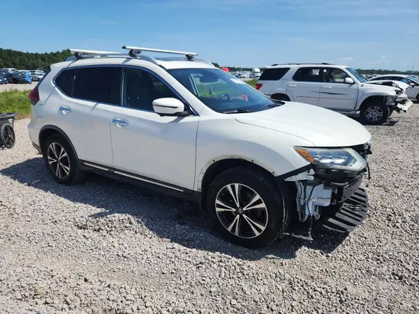 JN8AT2MVXJW314447 — 2018 Nissan Rogue, фото 4 с аукциона Copart, Передняя часть