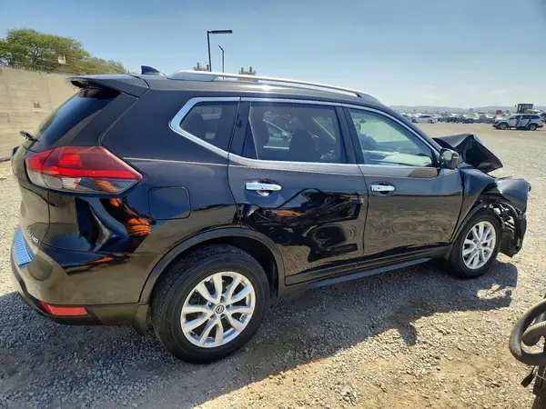 JN8AT2MV4JW311849 — 2018 Nissan Rogue, фото 3 с аукциона Copart, Передняя часть