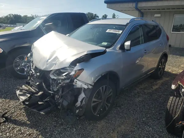 JN8AT2MT1JW462551 — 2018 Nissan Rogue, Передняя часть (Front End), фото до ремонта