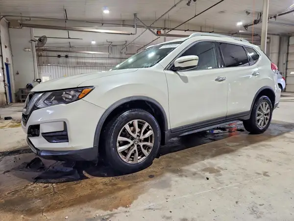 KNMAT2MV7JP596813 — 2018 Nissan Rogue, Передняя часть (Front End), фото до ремонта