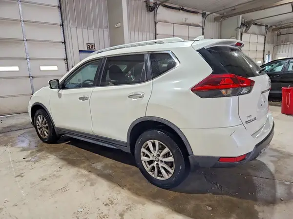 KNMAT2MV7JP596813 — 2018 Nissan Rogue, фото 2 с аукциона Copart 28.09.2026, Передняя часть