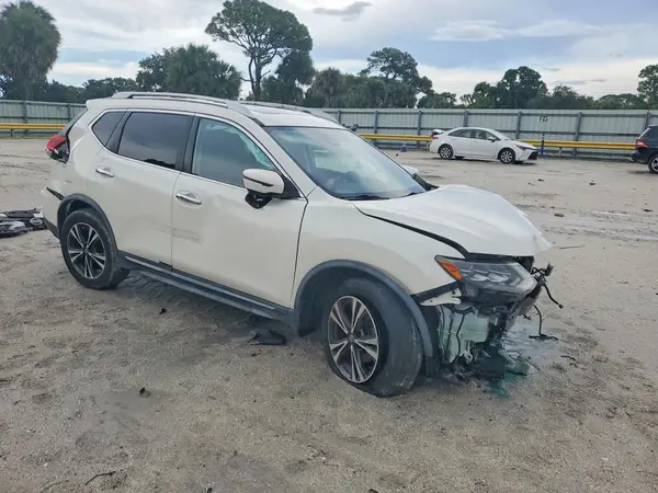 JN8AT2MT5JW454663 — 2018 Nissan Rogue, фото 4 с аукциона Copart 07.10.2026, Передняя часть