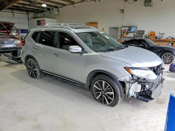 JN8AT2MV9JW350162 — 2018 Nissan Rogue, фото 4 с аукциона Copart, Передняя часть
