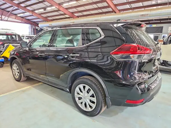 5N1AT2MV2JC792922 — 2018 Nissan Rogue, фото 2 с аукциона Copart 13.10.2026, Мелкие вмятины и царапины