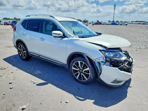 5N1AT2MT8KC819959 — 2019 Nissan Rogue, фото 4 с аукциона Copart, Передняя часть