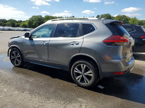JN8AT2MV1KW384971 — 2019 Nissan Rogue, фото 2 с аукциона Copart 13.10.2026, Передняя часть