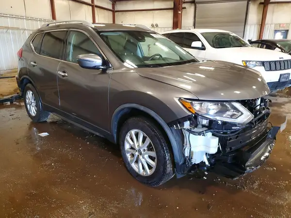 KNMAT2MV5KP504924 — 2019 Nissan Rogue, фото 4 с аукциона Copart, Передняя часть