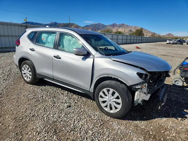 JN8AT2MT0KW504614 — 2019 Nissan Rogue, фото 4 с аукциона Copart, Передняя часть