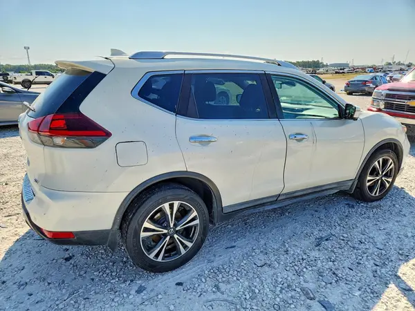 JN8AT2MT5KW255033 — 2019 Nissan Rogue, фото 3 с аукциона Copart, Задняя часть