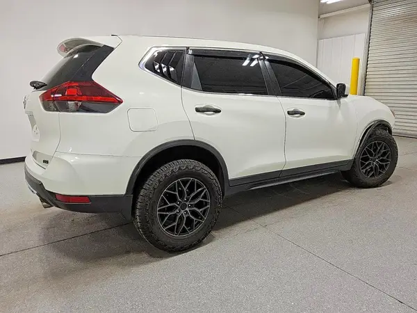 5N1AT2MT9LC809541 — 2020 Nissan Rogue, фото 3 с аукциона Copart 08.10.2026, Передняя часть