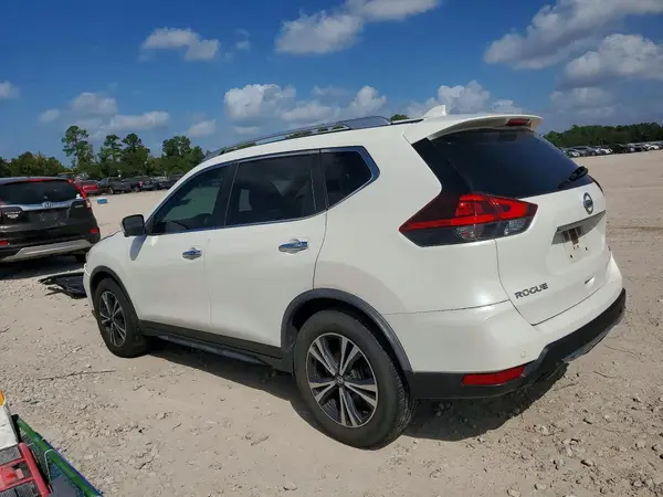 JN8AT2MTXLW015204 — 2020 Nissan Rogue, фото 2 с аукциона Copart, Передняя часть