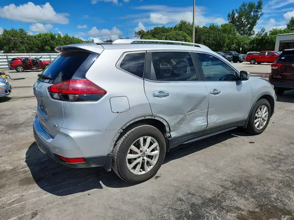 JN8AT2MT4LW037330 — 2020 Nissan Rogue, фото 3 с аукциона Copart, Боковая часть