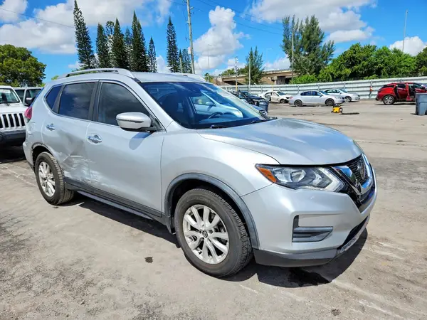 JN8AT2MT4LW037330 — 2020 Nissan Rogue, фото 4 с аукциона Copart, Боковая часть