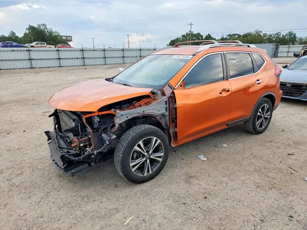 JN8AT2MTXLW000167 — 2020 Nissan Rogue, Передняя часть (Front End), фото до ремонта