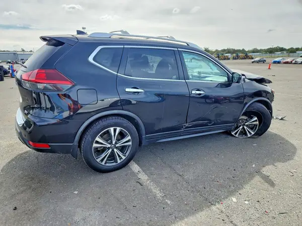 JN8AT2MT5LW004241 — 2020 Nissan Rogue, фото 3 с аукциона Copart, Передняя часть