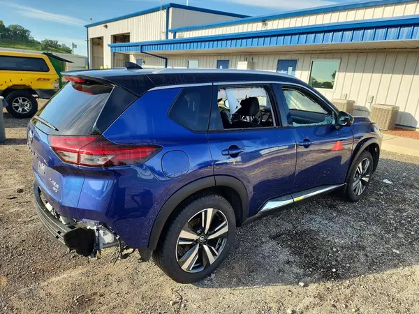 JN8AT3DDXMW309444 — 2021 Nissan Rogue, фото 3 с аукциона Copart, Передняя часть
