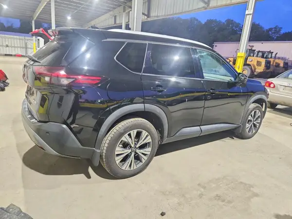 5N1AT3BBXMC733927 — 2021 Nissan Rogue, фото 3 с аукциона Copart, Передняя часть