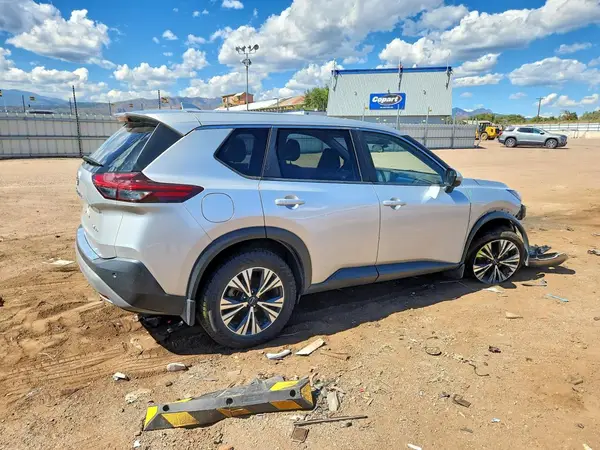 JN8BT3BB1PW462983 — 2023 Nissan Rogue, фото 3 с аукциона Copart, Передняя часть