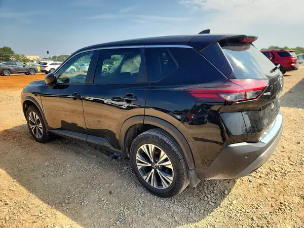 JN8BT3BA2PW420359 — 2023 Nissan Rogue, фото 2 с аукциона Copart, Боковая часть