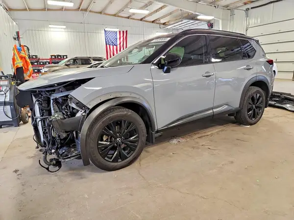 JN8BT3BB3PW207106 — 2023 Nissan Rogue, Передняя часть (Front End), фото до ремонта