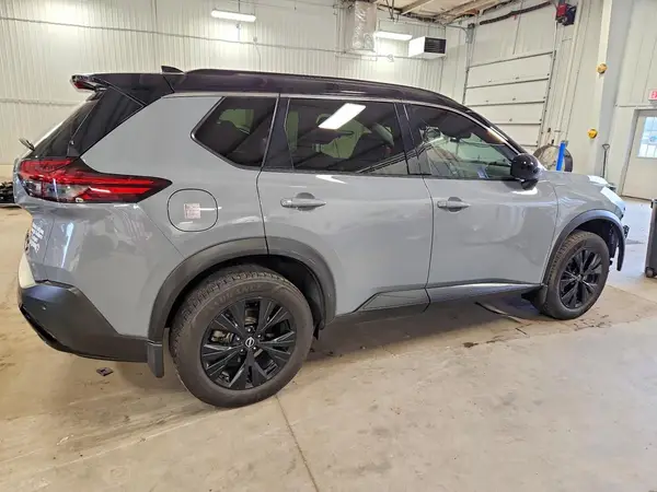 JN8BT3BB3PW207106 — 2023 Nissan Rogue, фото 3 с аукциона Copart 06.10.2026, Передняя часть