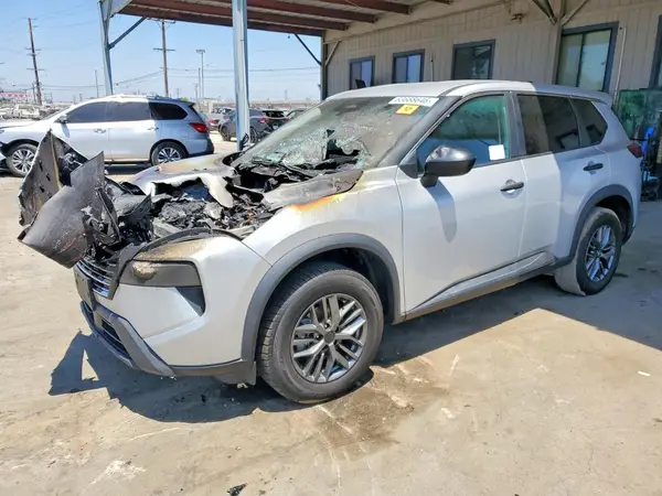 5N1BT3AA2RC712607 — 2024 Nissan Rogue, Пожар (Burn), фото до ремонта