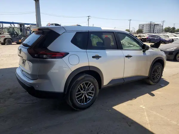 5N1BT3AA2RC712607 — 2024 Nissan Rogue, фото 3 с аукциона Copart 28.09.2026, Пожар