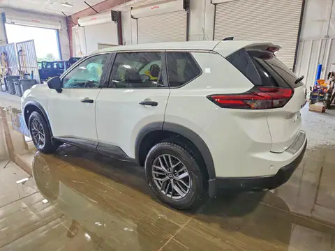 5N1BT3AB6RC746879 — 2024 Nissan Rogue, фото 2 с аукциона Copart 30.09.2026, Боковая часть