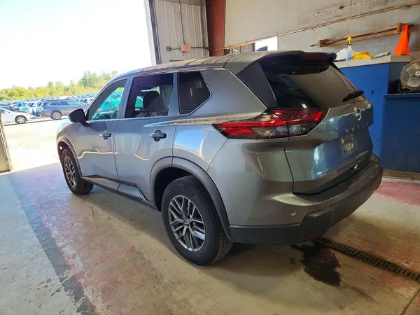 5N1BT3AA4RC687726 — 2024 Nissan Rogue, фото 2 с аукциона Copart 28.09.2026, Боковая часть