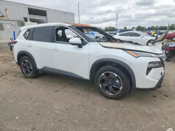 5N1BT3BA3RC693399 — 2024 Nissan Rogue, фото 4 с аукциона Copart 30.09.2026, Пожар