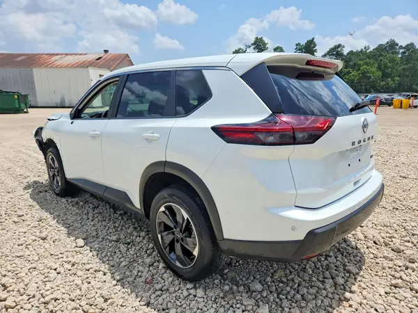 5N1BT3BB1SC791717 — 2025 Nissan Rogue, фото 2 с аукциона Copart 28.09.2026, Передняя часть