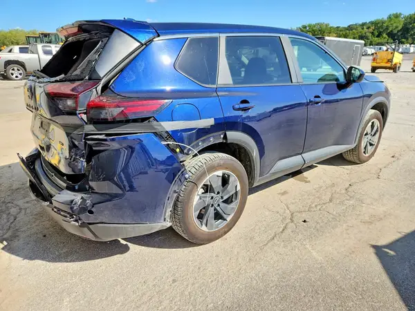 5N1BT3BB5SC806896 — 2025 Nissan Rogue, фото 3 с аукциона Copart 28.09.2026, Задняя часть