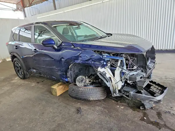5N1BT3BB1SC816745 — 2025 Nissan Rogue, фото 4 с аукциона Copart 28.09.2026, Передняя часть
