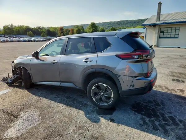 JN8BT3BA3SW343929 — 2025 Nissan Rogue, фото 2 с аукциона Copart 13.10.2026, Передняя часть