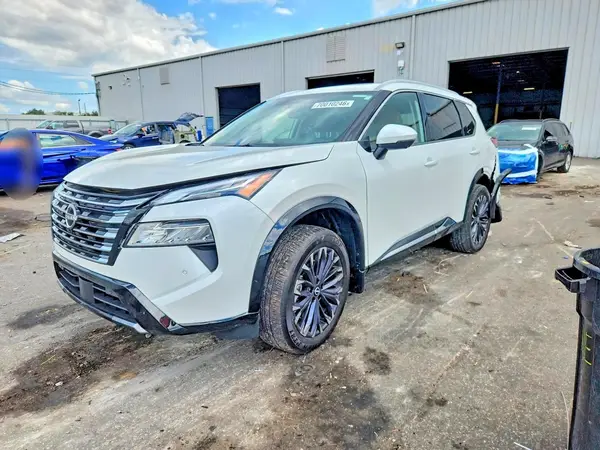 JN8BT3DD0SW470371 — 2025 Nissan Rogue, Задняя часть (Rear End), фото до ремонта
