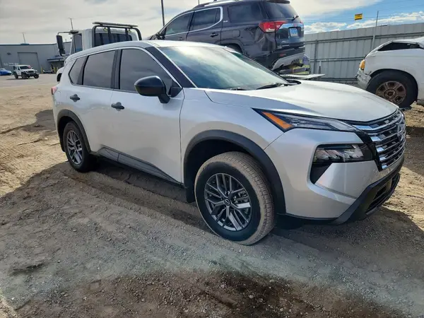 5N1BT3AA5SC823920 — 2025 Nissan Rogue, фото 4 с аукциона Copart, Боковая часть