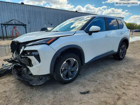5N1BT3BA0SC763639 — 2025 Nissan Rogue, Передняя часть, фото до ремонта