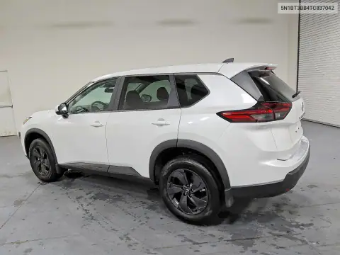 5N1BT3BB4TC837042 — 2026 Nissan Rogue, фото 2 с аукциона Copart 15.10.2026, Естественный износ