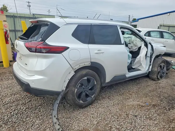 5N1BT3BB8TC692331 — 2026 Nissan Rogue, фото 3 с аукциона Copart, Боковая часть