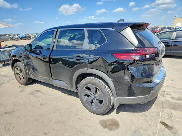 5N1BT3BA0TC788297 — 2026 Nissan Rogue, фото 2 с аукциона Copart, Боковая часть