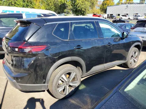 2026 Nissan Rogue Sl VIN 5N1BT3CB5TC706054 фото 3