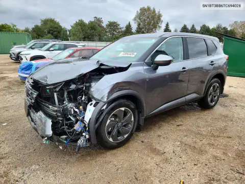 5N1BT3BB6TC694028 — 2026 Nissan Rogue, Передняя часть, фото до ремонта